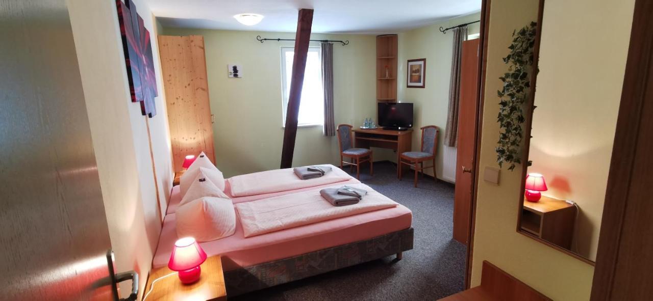 Ziegenrück Pension Thuringer Hof מראה חיצוני תמונה